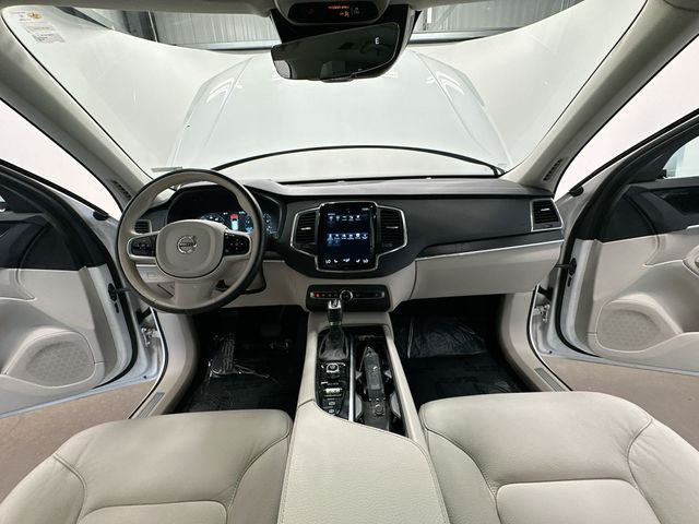 Thumbnail: 2020 Volvo XC90 - 10
