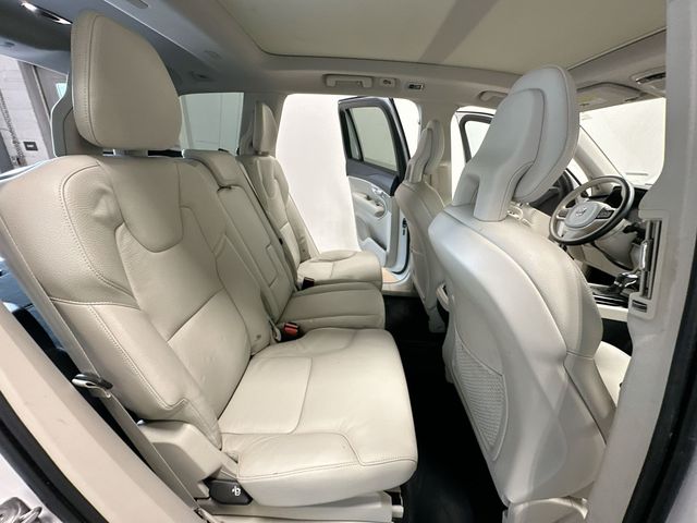 Thumbnail: 2020 Volvo XC90 - 31