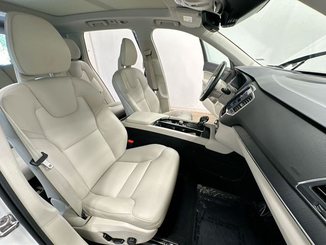 Thumbnail: 2020 Volvo XC90 - 29