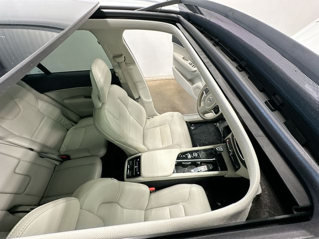 Thumbnail: 2020 Volvo XC90 - 11