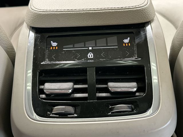 Thumbnail: 2020 Volvo XC90 - 27