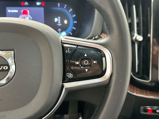 Thumbnail: 2023 Volvo XC60 - 20