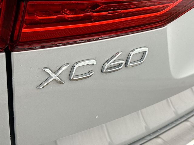 Thumbnail: 2023 Volvo XC60 - 7