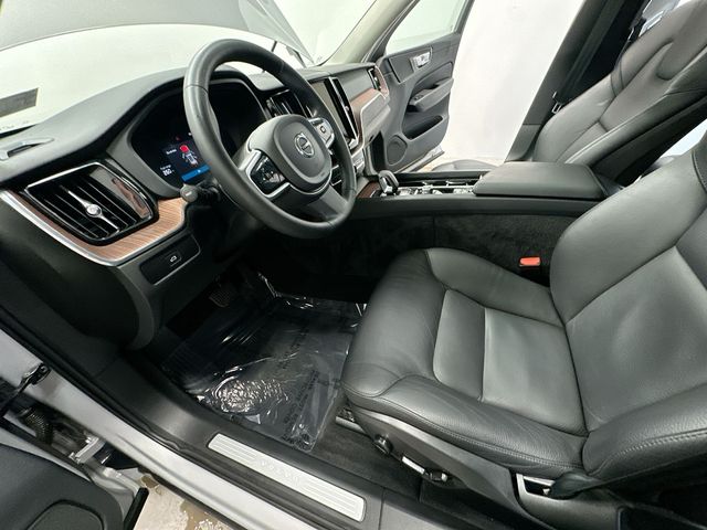 Thumbnail: 2023 Volvo XC60 - 12
