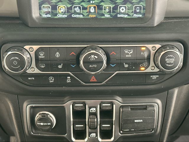 Thumbnail: 2019 Jeep Wrangler - 21