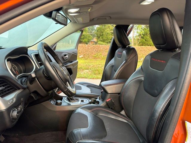 Thumbnail: 2016 Jeep Cherokee - 9