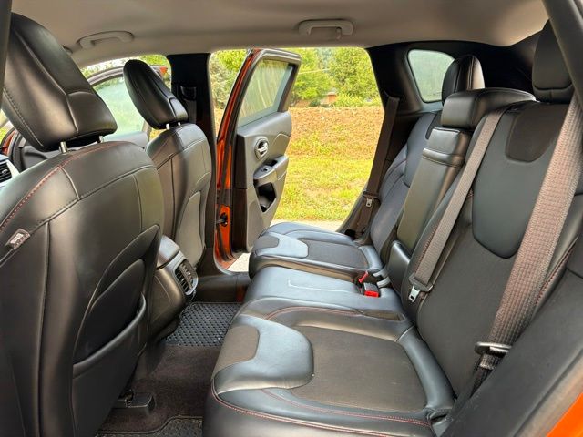 Thumbnail: 2016 Jeep Cherokee - 10
