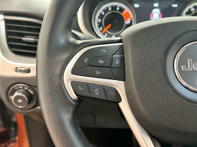 Thumbnail: 2016 Jeep Cherokee - 19