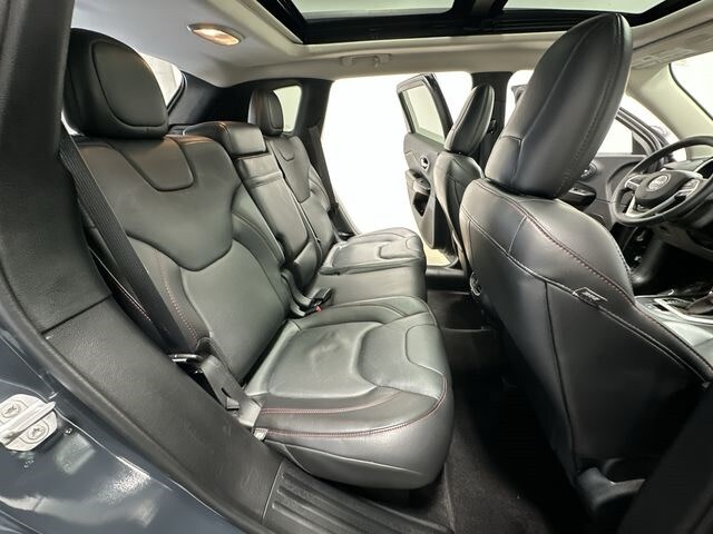 Thumbnail: 2016 Jeep Cherokee - 30