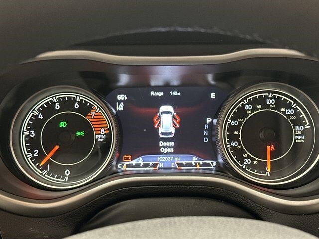 Thumbnail: 2016 Jeep Cherokee - 16