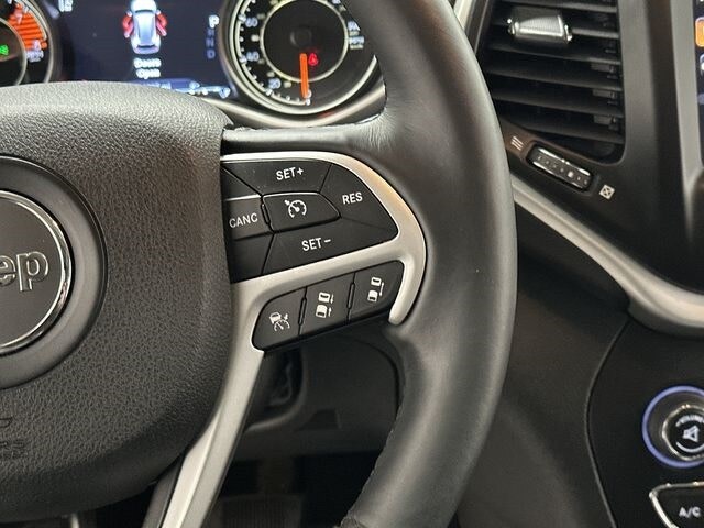 Thumbnail: 2016 Jeep Cherokee - 20