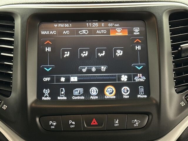 Thumbnail: 2016 Jeep Cherokee - 25