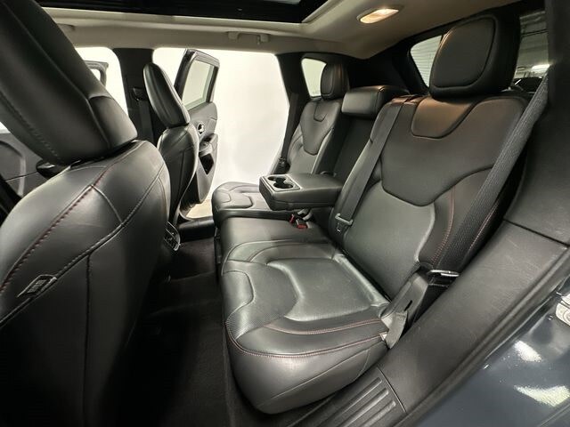 Thumbnail: 2016 Jeep Cherokee - 12