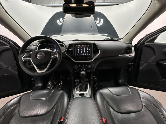 Thumbnail: 2016 Jeep Cherokee - 13