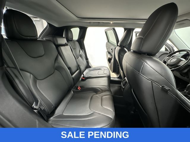 Thumbnail: 2019 Jeep Cherokee - 29