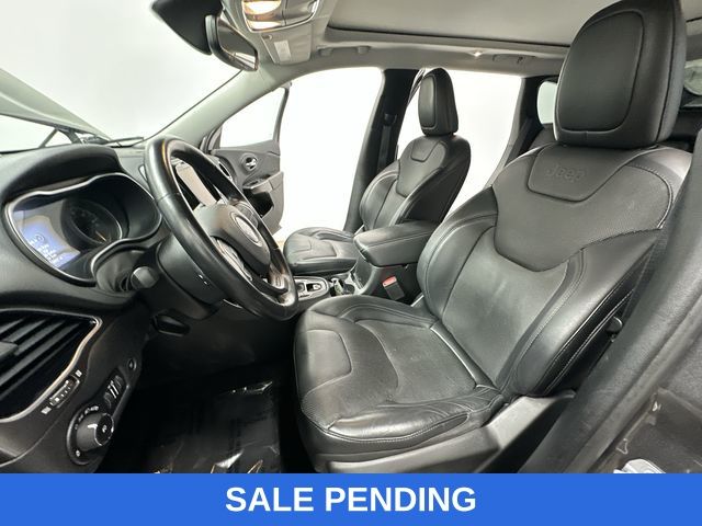 Thumbnail: 2019 Jeep Cherokee - 24