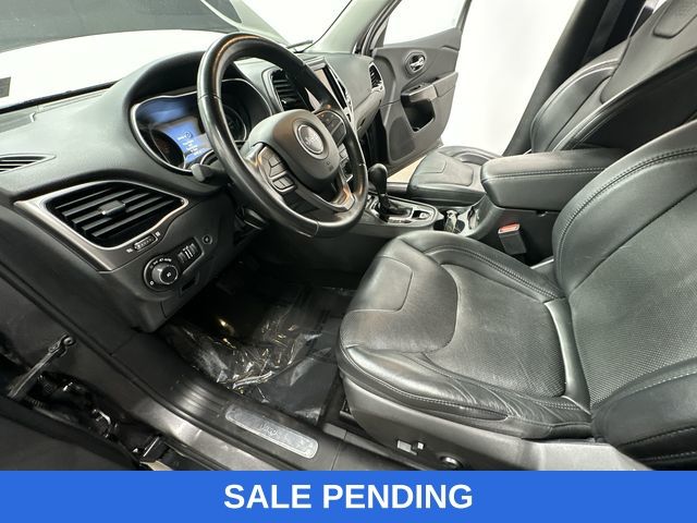 Thumbnail: 2019 Jeep Cherokee - 12