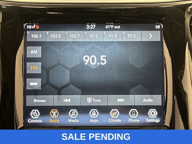 Thumbnail: 2019 Jeep Cherokee - 14