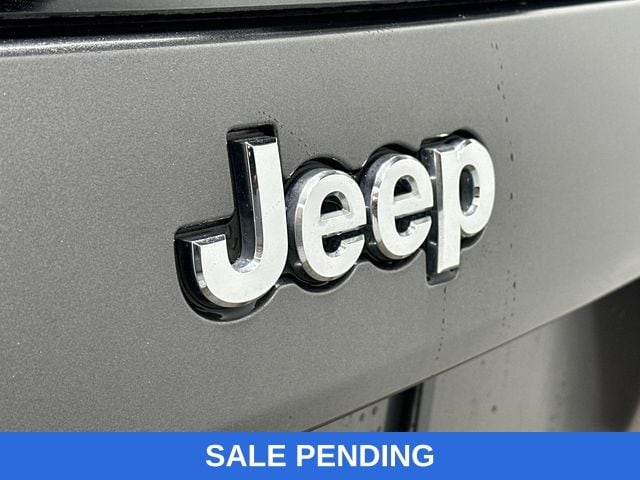 Thumbnail: 2019 Jeep Cherokee - 7