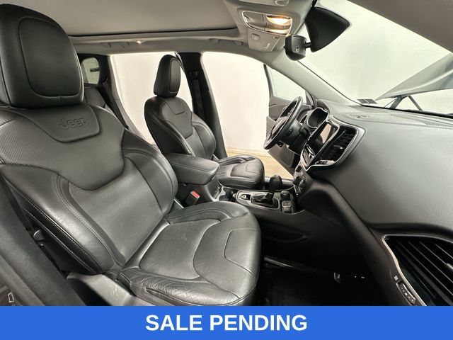 Thumbnail: 2019 Jeep Cherokee - 27