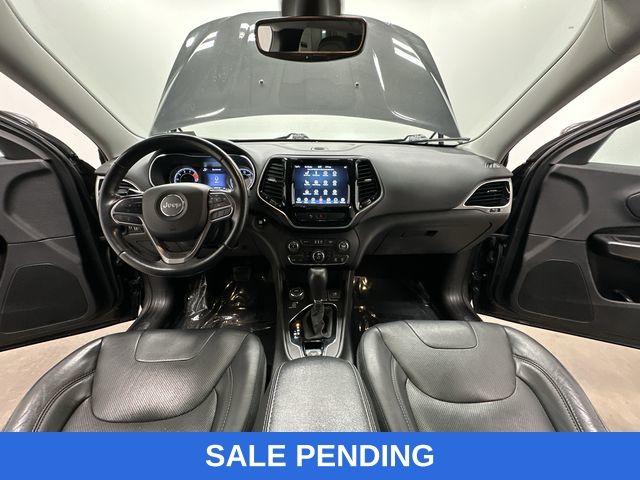 Thumbnail: 2019 Jeep Cherokee - 10