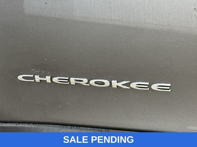 Thumbnail: 2019 Jeep Cherokee - 30