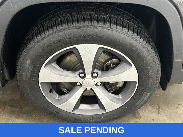 Thumbnail: 2019 Jeep Cherokee - 8