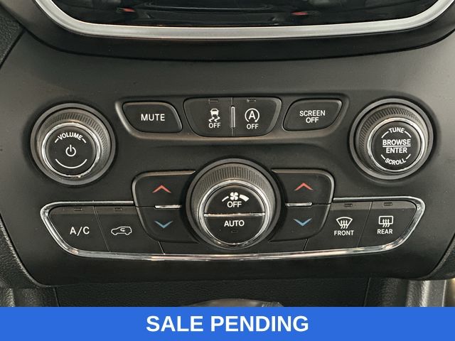 Thumbnail: 2019 Jeep Cherokee - 23