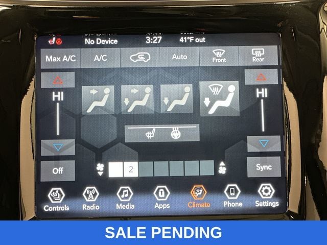 Thumbnail: 2019 Jeep Cherokee - 22