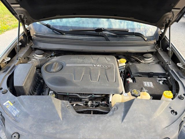 Thumbnail: 2019 Jeep Cherokee - 8