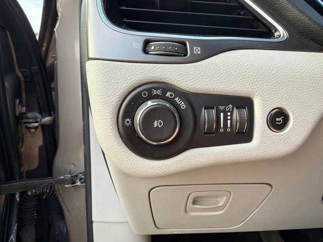 Thumbnail: 2019 Jeep Cherokee - 26