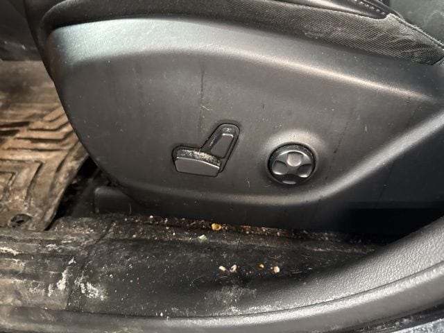 Thumbnail: 2020 Jeep Cherokee - 19