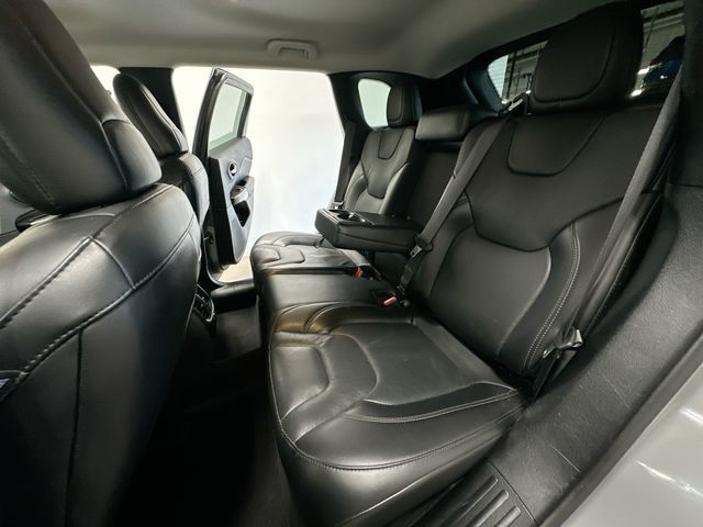Thumbnail: 2021 Jeep Cherokee - 13