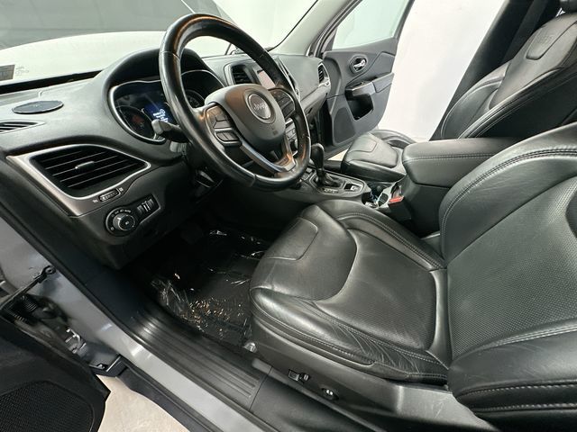 Thumbnail: 2021 Jeep Cherokee - 10