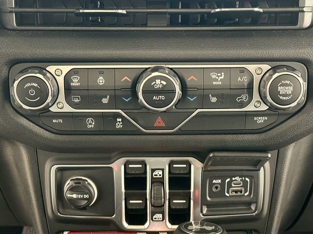 Thumbnail: 2025 Jeep Wrangler - 25