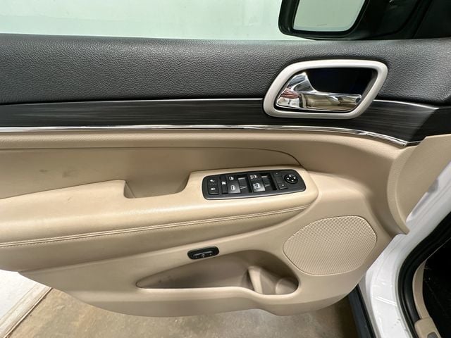 Thumbnail: 2020 Jeep Grand Cherokee - 22