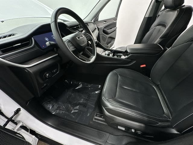 Thumbnail: 2023 Jeep Grand Cherokee - 11