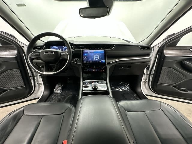 Thumbnail: 2023 Jeep Grand Cherokee - 10