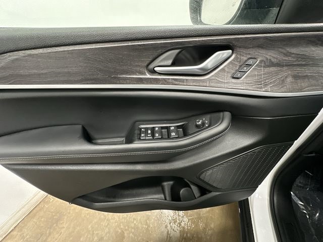 Thumbnail: 2023 Jeep Grand Cherokee - 26