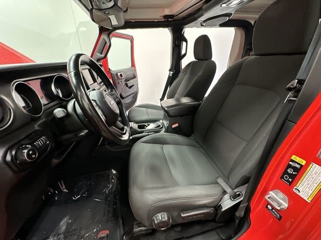 Thumbnail: 2021 Jeep Gladiator - 12