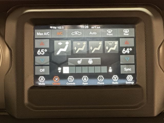 Thumbnail: 2021 Jeep Gladiator - 23