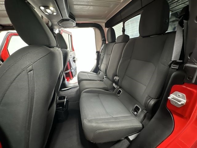 Thumbnail: 2021 Jeep Gladiator - 13