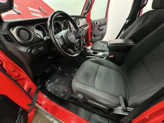 Thumbnail: 2021 Jeep Gladiator - 11