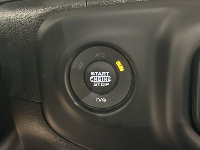 Thumbnail: 2021 Jeep Gladiator - 21