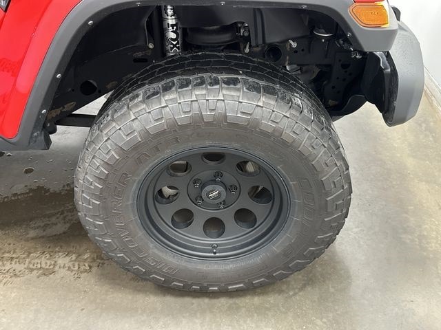 Thumbnail: 2021 Jeep Gladiator - 8