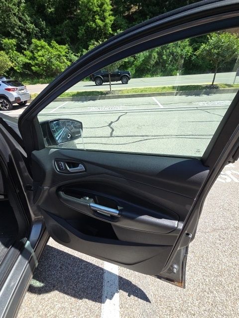 Thumbnail: 2014 Ford Escape - 22
