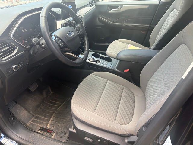 Thumbnail: 2021 Ford Escape - 4