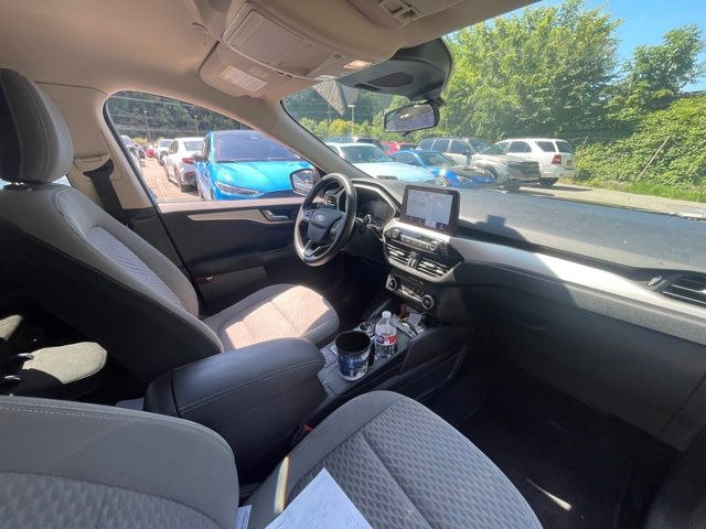 Thumbnail: 2020 Ford Escape - 8