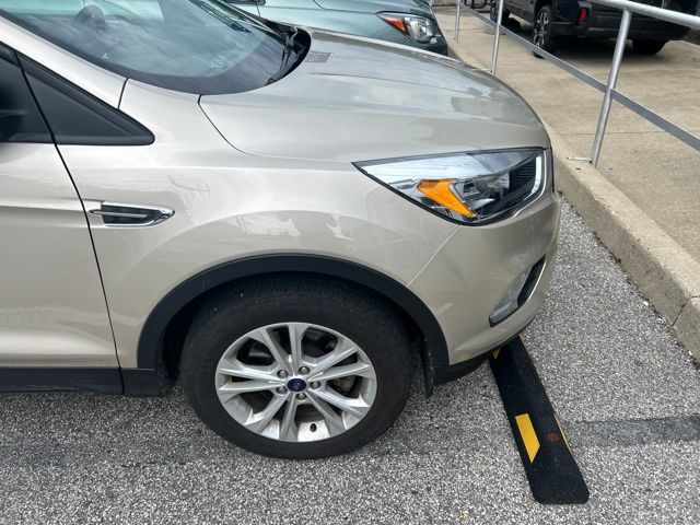 Thumbnail: 2018 Ford Escape - 8