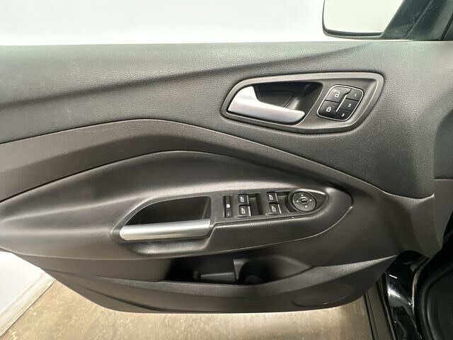 2018 Ford Escape Titanium 27